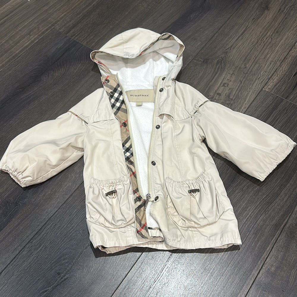 Authentic Burberry Kid's Lined Rain Coat - Picture 4 of 4